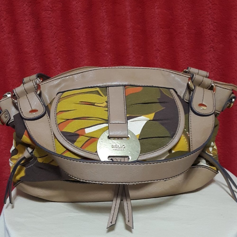 RELIC womens COLORFUL PURSE MEDIUM SIZE